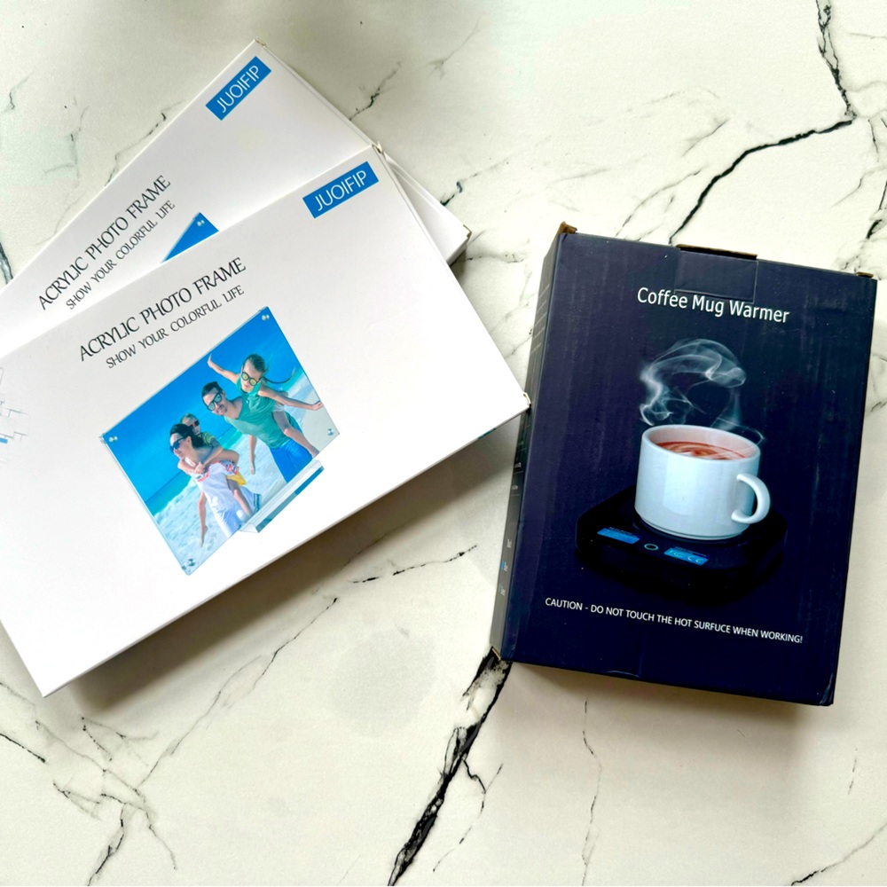 NWT Gift Bag Bundle- 2 Acrylic 4x6 Photo Frames & Coffee Mug Warmer